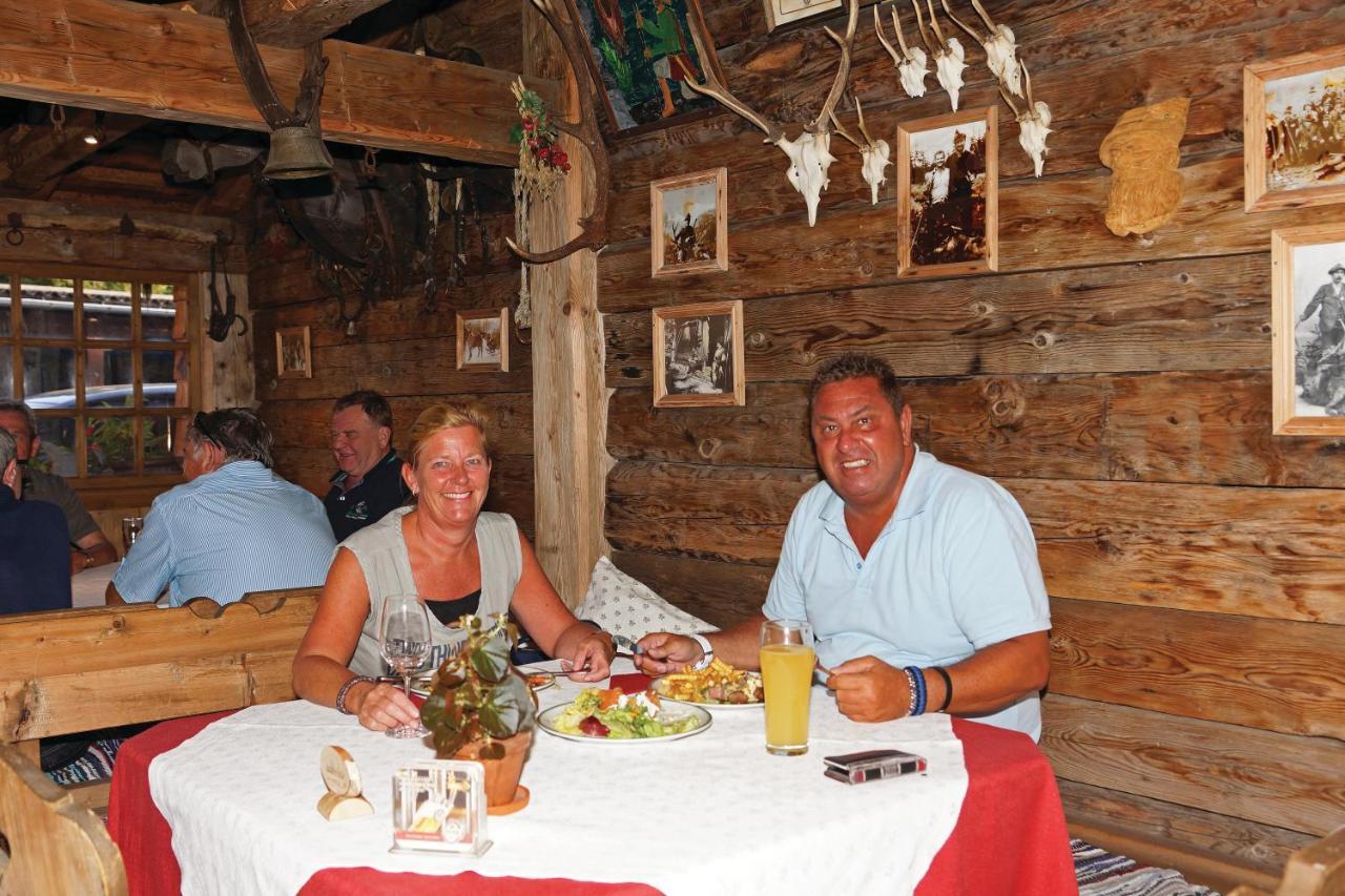 Gasthof Zacherlbraeu Fusch an der Glocknerstraße Eksteriør billede