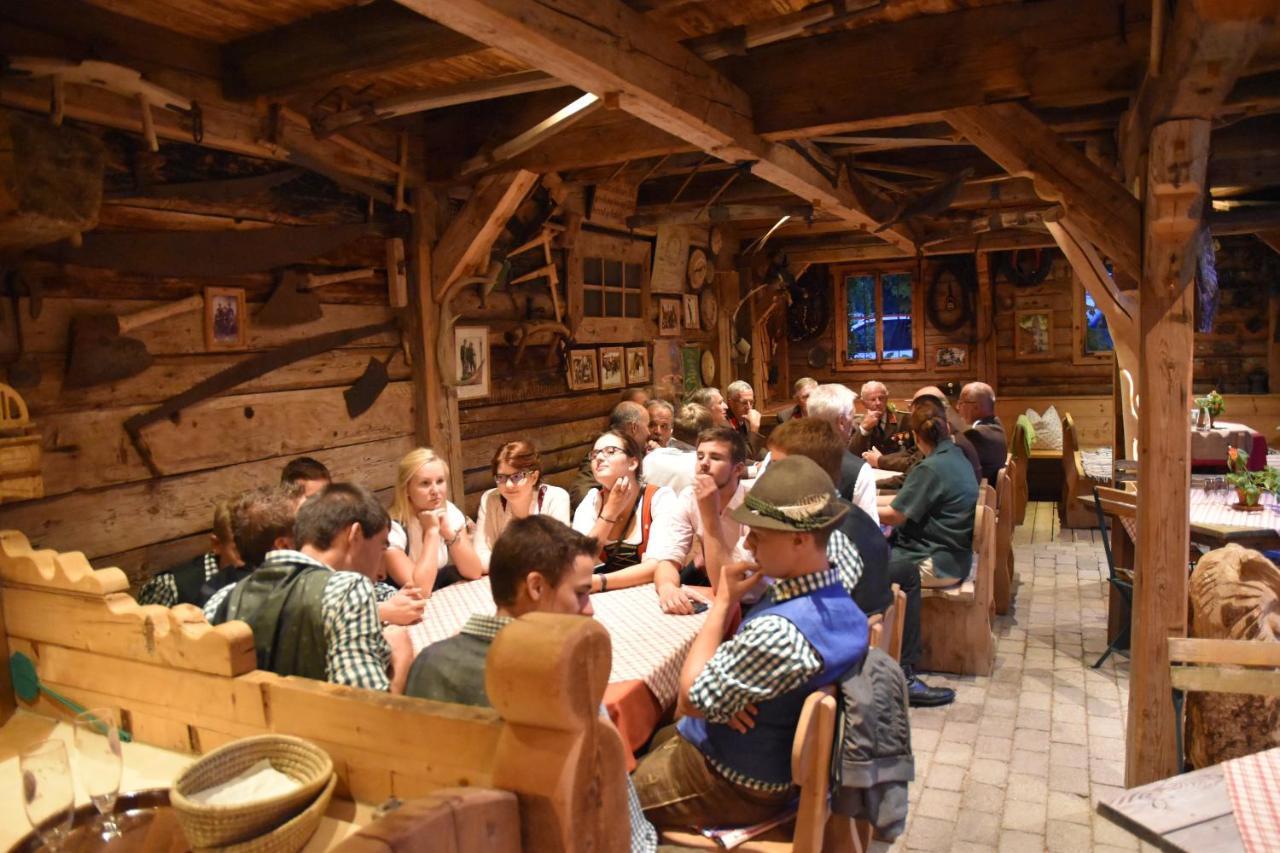 Gasthof Zacherlbraeu Fusch an der Glocknerstraße Eksteriør billede