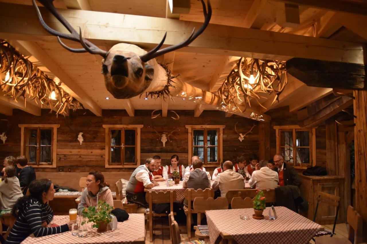 Gasthof Zacherlbraeu Fusch an der Glocknerstraße Eksteriør billede